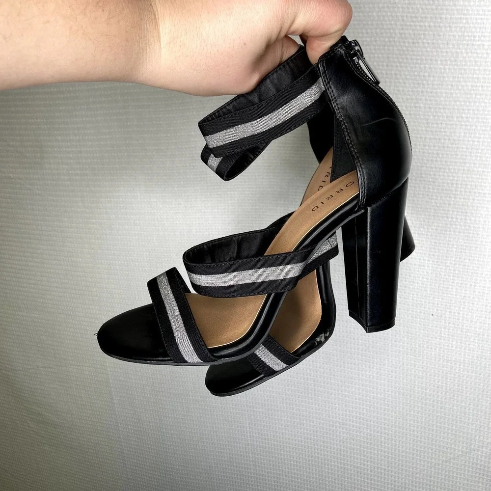 Torrid | Strappy Black High Heel Shoes Sparkley 9.5W‎